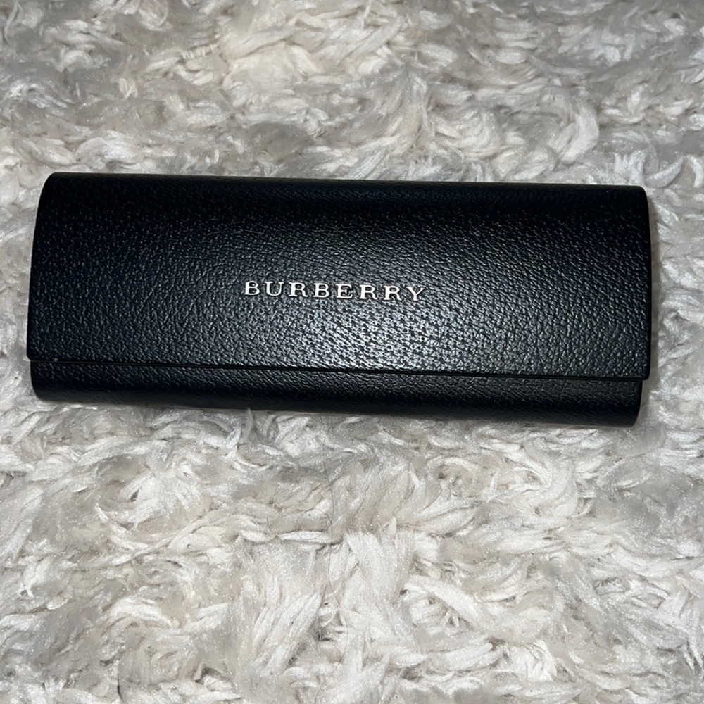 BURBERRY glass case